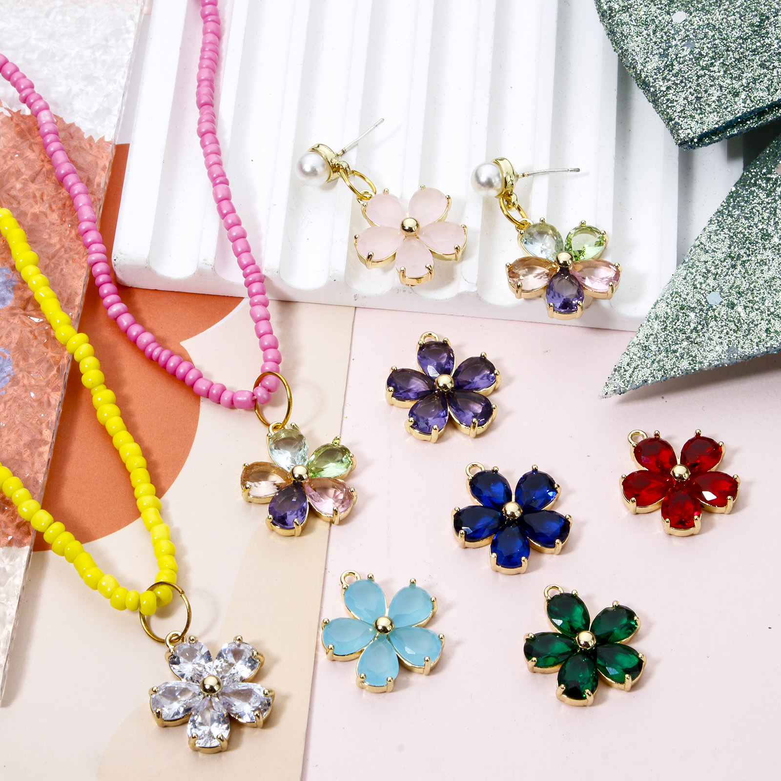 Breloques en laiton pour femme, fleur de document en or, pendentif en verre multicolore, collier à faire soi-même, boucles d'oreilles, résultats de bijoux, 21mm x 18.5mm, 1PC,