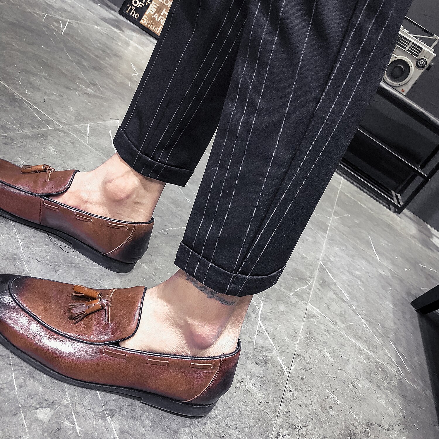 Pantalones ajustados de rayas para hombre Formal pantalones de traje de oficina de negocios Casual masculino joven versión coreana pantalones atractivos