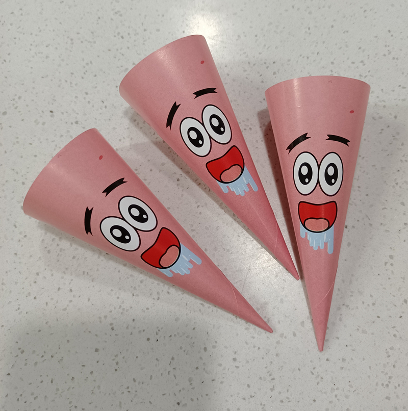 1000Pcs/lot Ice Cream Cone Paper Cover Disposable Cones Tray Paper Sleeve DIY Home Summer Party Supplies 10.8x4cm/4.26x1.58inch: black