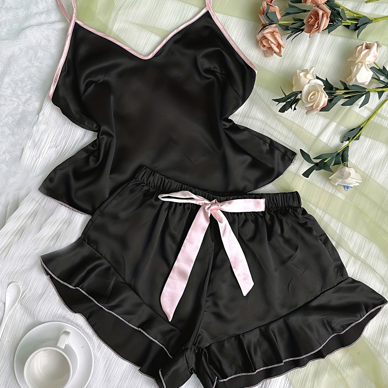 Pijama feminino de cetim liso, camiseta com decote em v, bordas com babados e shorts com laço, conjunto de pijama simples e respirável, roupas para casa: XL / Preto