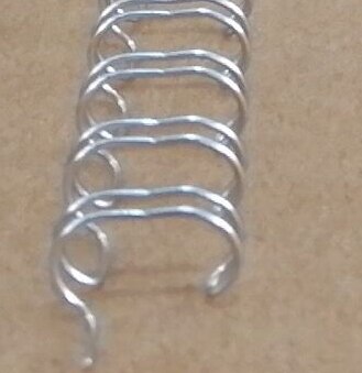 50 st/kartong  a4 storlek 1/2 bredd 23 ringar 5/8-1 "  (15.9mm-25.4mm)  nylonbelagda dubbelögla trådar bindetråd kammar bindningsringar: 15.9mm- flisor