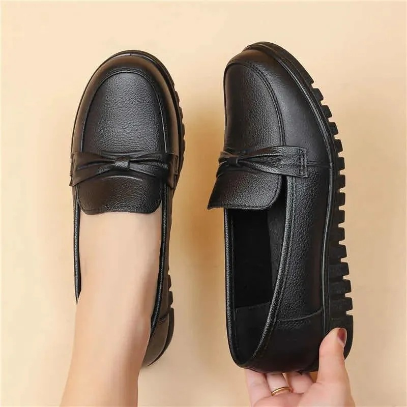 Lente Vrouwen Schoenen Lage Top Ronde Kop Loafers Waterdichte Zachte Lederen Schoenen Effen Kleur Veelzijdige Casual Schoenen Zapatos Mujer