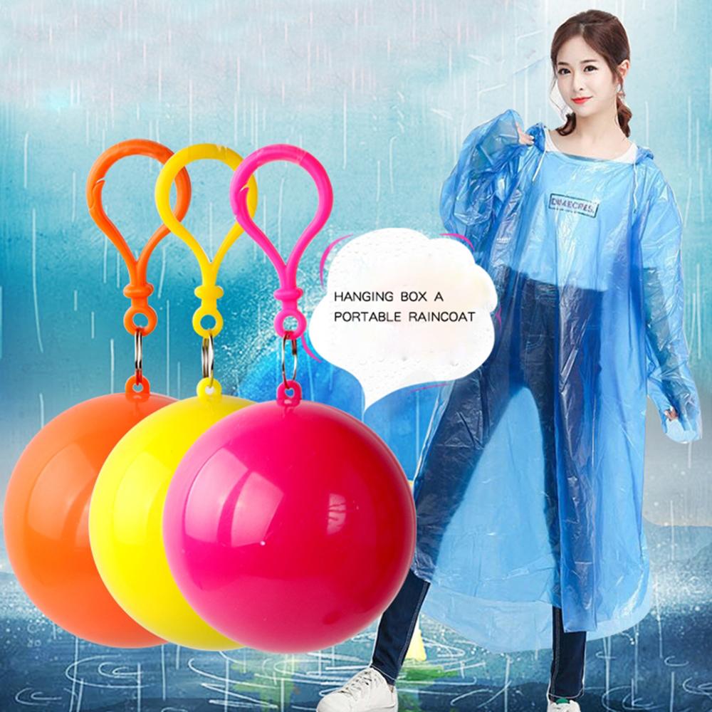 Conveniente portátil lluvia Ponchos bola para adultos desechable Extra gruesa emergencia impermeable Poncho colorido con gancho