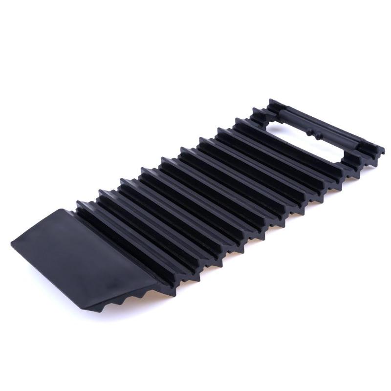Zwarte universele multifunctionele draagbare auto wiel grip tracks tractiemat auto sneeuwkettingen 32.5 x 15 x 2.5cm