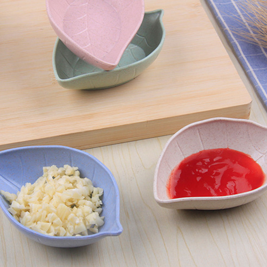 4 kleuren Creatieve Tarwe Stro Platen Natuurlijke Afbraak Blad Vormige Plaat Sauzen Plaat Snacks Azijn Schotel Keuken Benodigdheden