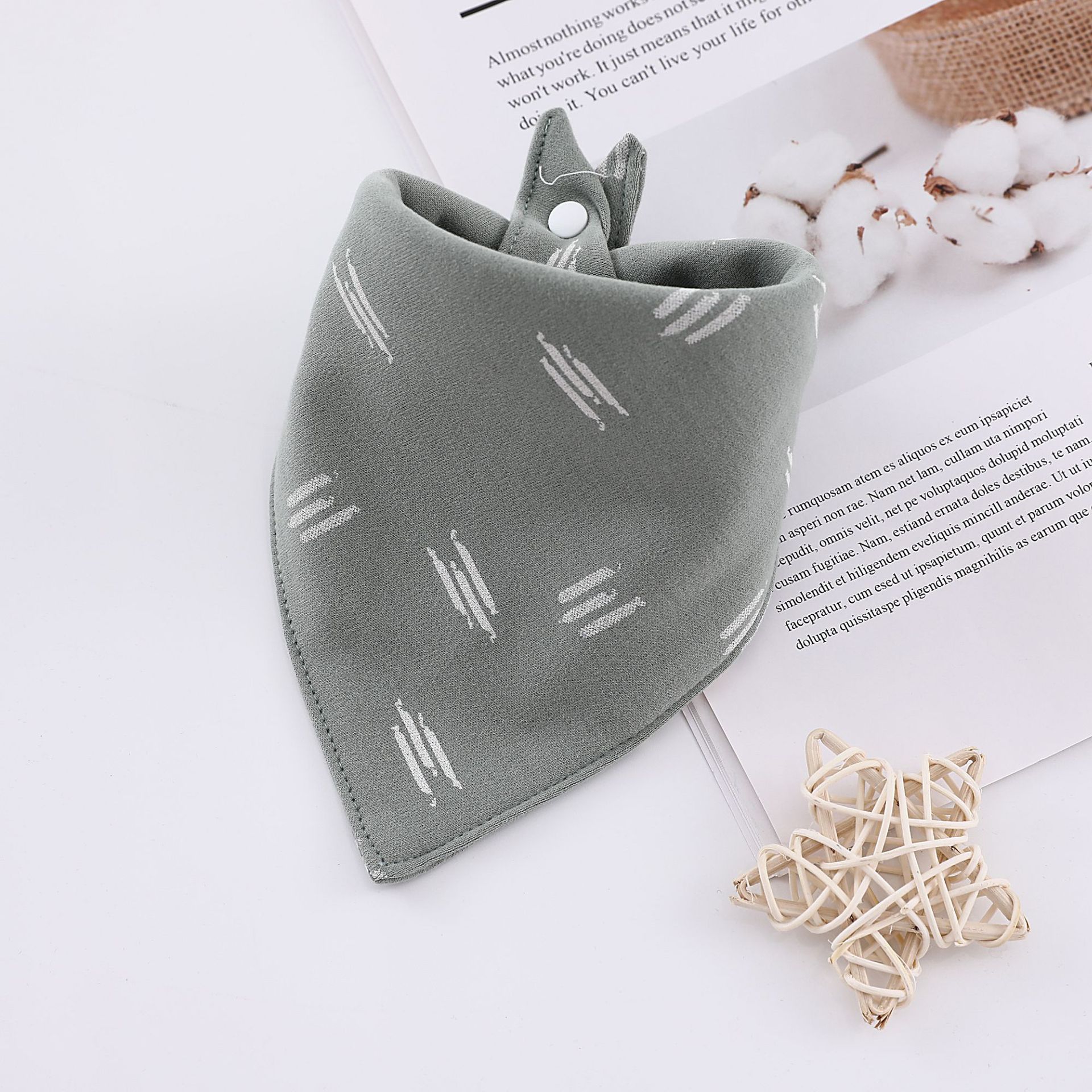 Baby Bibs Triangle Double Cotton Bibs Cartoon Print Saliva Towel Baby Boys Girls Feeding Apron Cotton Bandana Bibs: 12