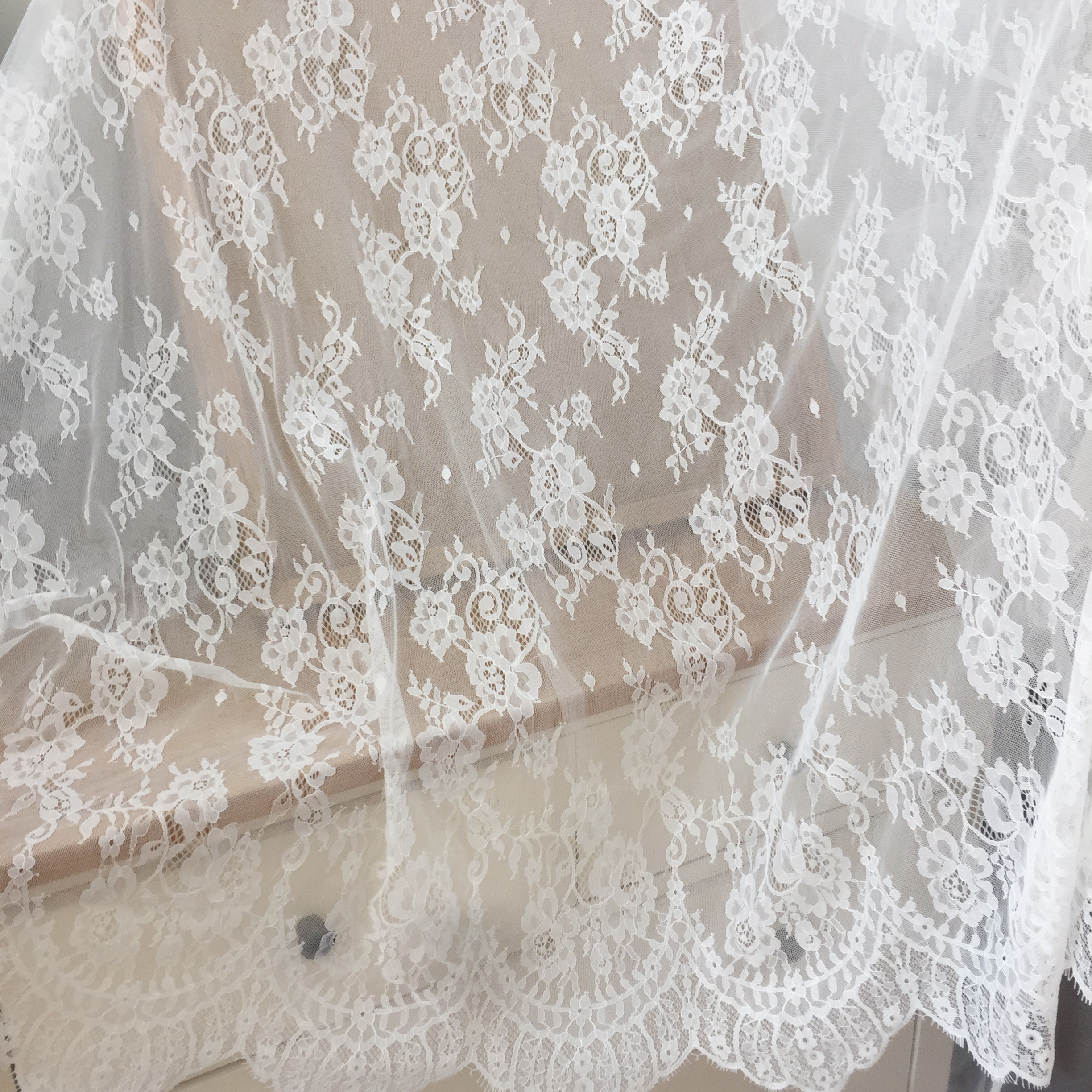 3 Meter Bridal Chantilly Kant Stof, Lingerie Kant, Wimper Bruiloft Kant Stof, Bruids Kant Stof, zachte, Chantilly