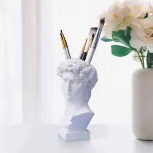 Creativ Resin Pen Holder Desk Organizer Flower Vases Decorative Ornaments Resin David Crafts Room Decor Sculpture Pen Box Crafts: 12cm