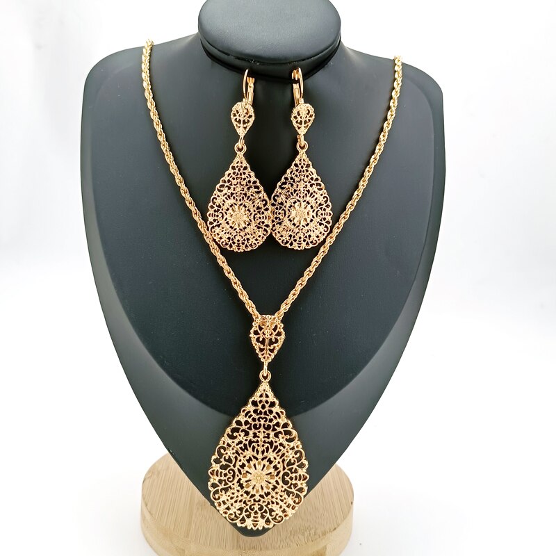 Marokkaanse Bruiloft Sieraden Set Bruids Haar Sieraden Metalen Golvend Draad Hanger Ketting Hollow Bloem Oorbellen Voor Vrouwen: Default Title