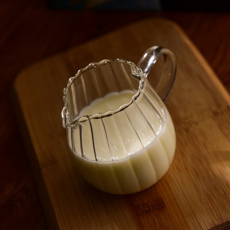 Jarra de leche de cristal a rayas japonesa, taza resistente al calor, separador de café, té de la leche, jarra transparente con mango