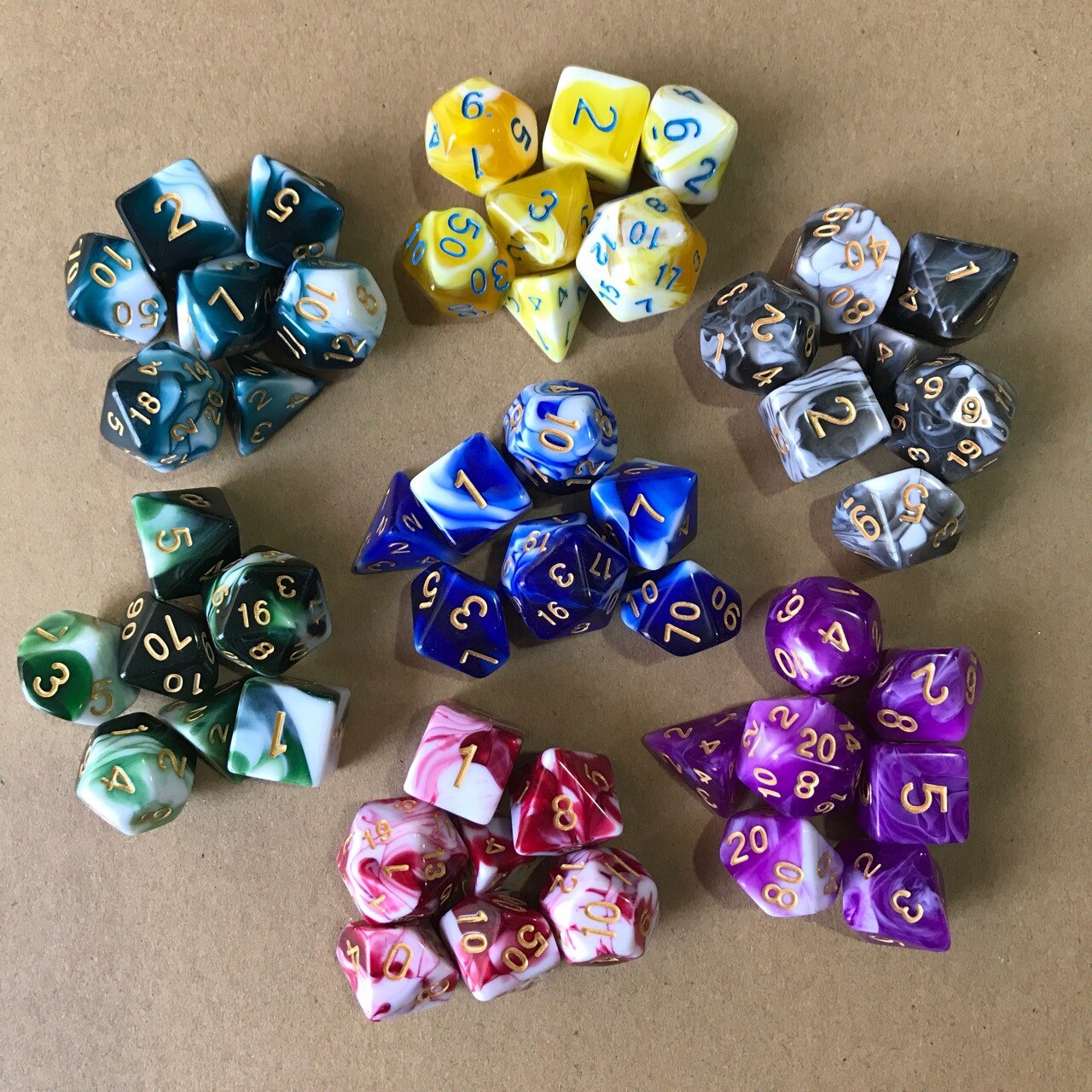 7 pièces/lot résine multi-facettes dés d & d d4 d6 d8 d10 d % d12 d20 dés pour polyèdre TRPG jeux jeu de société dés chauds