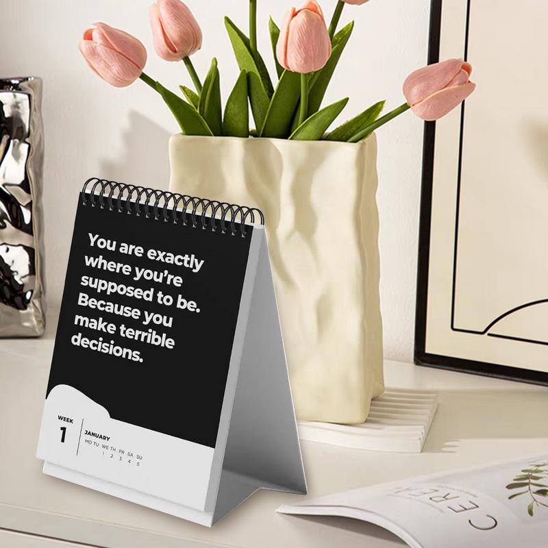 Desktop Kalender 2025, zwarte Humor Bureaukalender met Pseudo-Inspirationele Zinnen Studenten Bureau Organizer Negatieve citaten