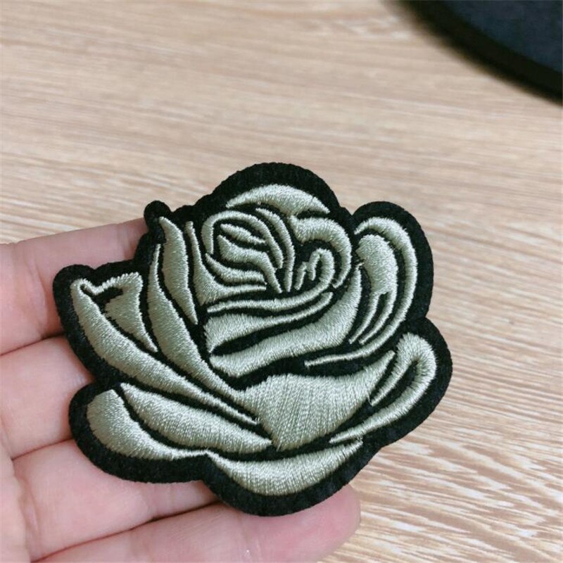 5 pièces/lot coudre/fer sur Patch pour veste en jean brodé Applique Badge Rose fleur Patch pour vêtements tissu vêtements bricolage: Light navy 5pcs