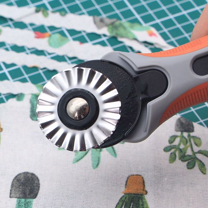 45mm Rotary Fabric Cutter with Different Shapes Extra Blades for Quilting Sewing YU-Home