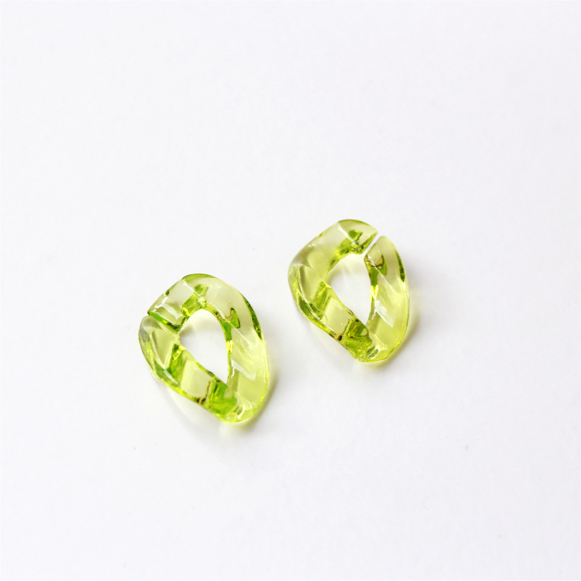 80pcs Transparent Neon Green Acrylic Curb Chain Links,Clear Plastic Curb Chain Links, Open Link per Size 23mmx16mm