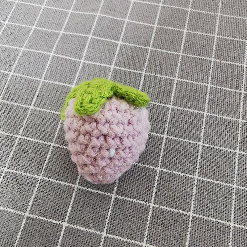 Leuke Cartoon Gebreide Accessoires Diy Accessoire Hand Gehaakte Baby Baby Speelgoed Doek Hoed Decoraties Wortel Aardbei Beer: Purple Strawberry