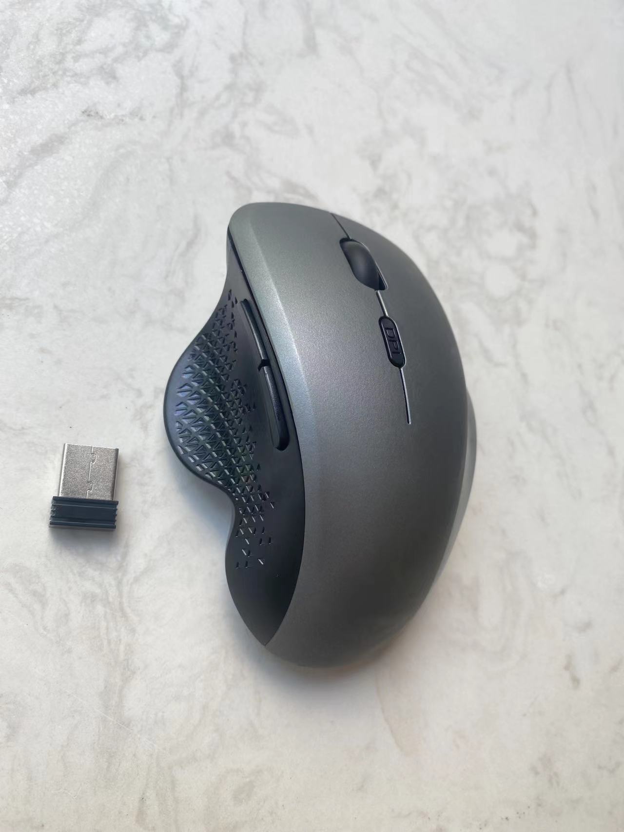 Trådløs mus ergonomisk computermus pc optisk mus med usb-modtager 6 knapper 2.4 ghz trådløse mus 1600 dpi til bærbar computer: Grå