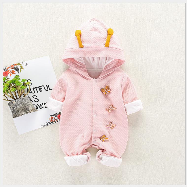 A borboleta da menina tem um casaco mais grosso: Rosa / 6 m