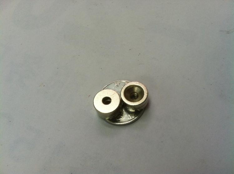 Gratis verzending sterke zeldzame aarde neodymium magneet  n50 10 x 3mm verzonken gat 4mm 50 stuks/partij