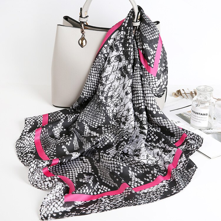 Hovedtørklæde damemærke luksus plaid print tørklæde hals silketørklæder 70cm firkantede sjaler og wrpas hår tørklæder bandana: B080-5