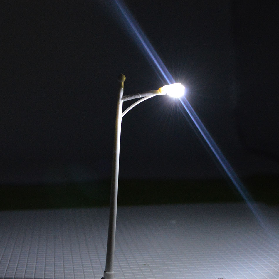 10pcs Model Railway Train Lamp Post Street Lights HO OO N Z Scale 1:75 1:100 1:150 1:200 LED 3V