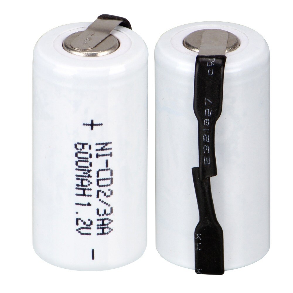 2 stks 2/3AA oplaadbare batterij 600 mah Ni-Cd 1.2 V Batterijen 2.8*1.4 cm-wit kleur