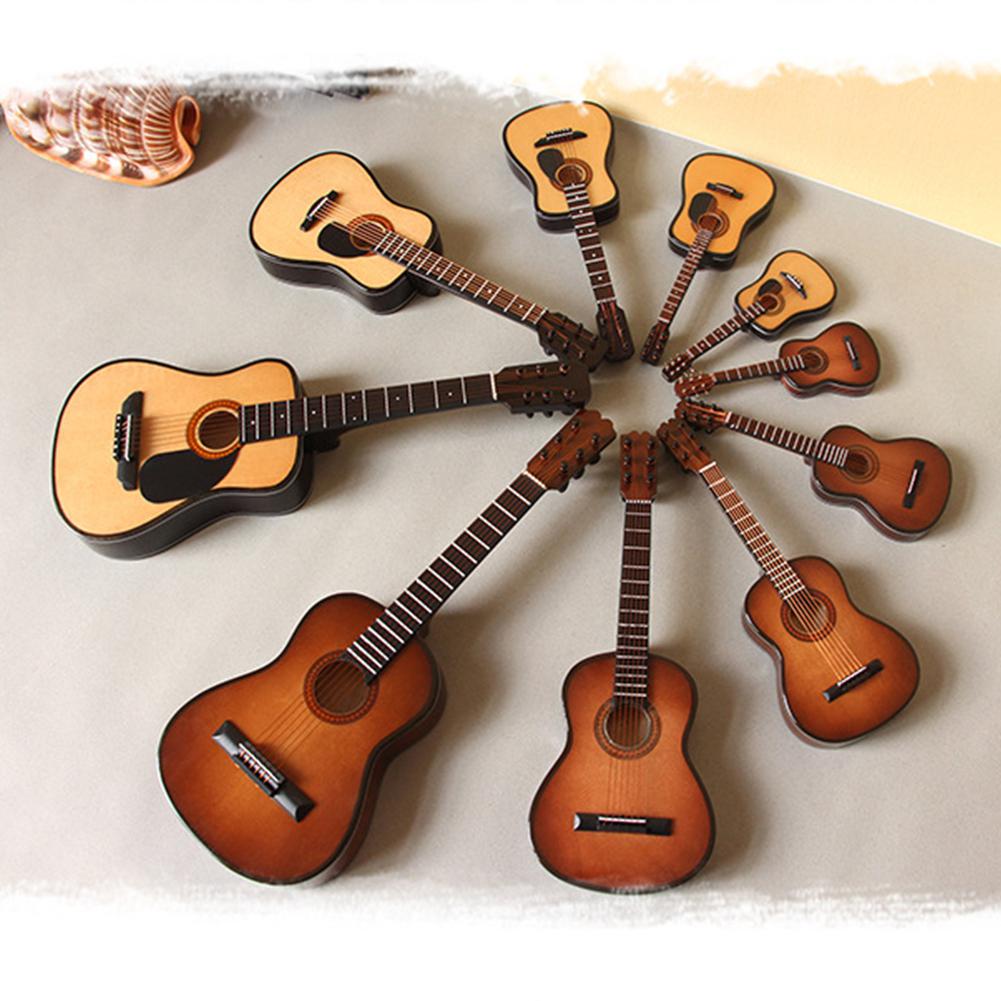 Mini fuld vinkel folk guitar guitar miniaturemodel træ mini musikinstrument model samling