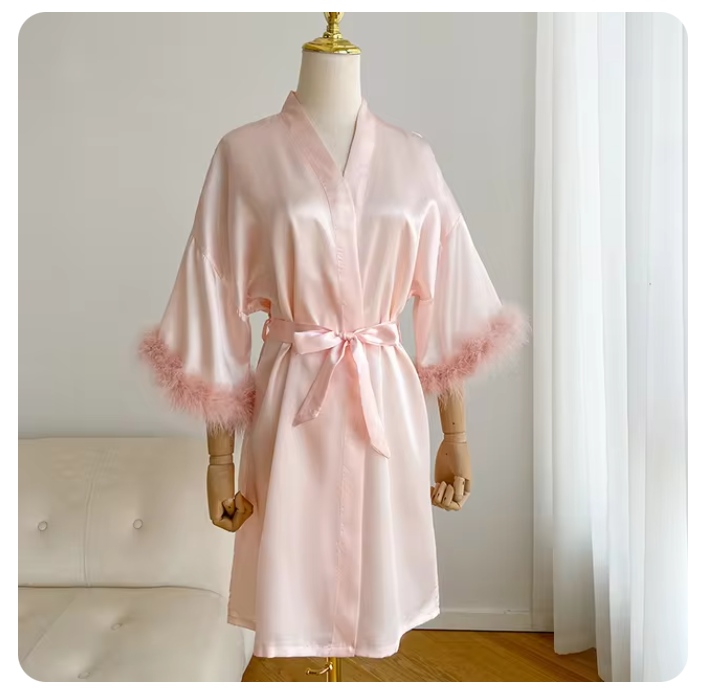 Peignoir en satin blanc avec plumes pour femme, robe de mariée, kimono sexy pour demoiselle d'honneur, quel que soit le court, peignoir pour patients, InDispensLingerie: Bleu