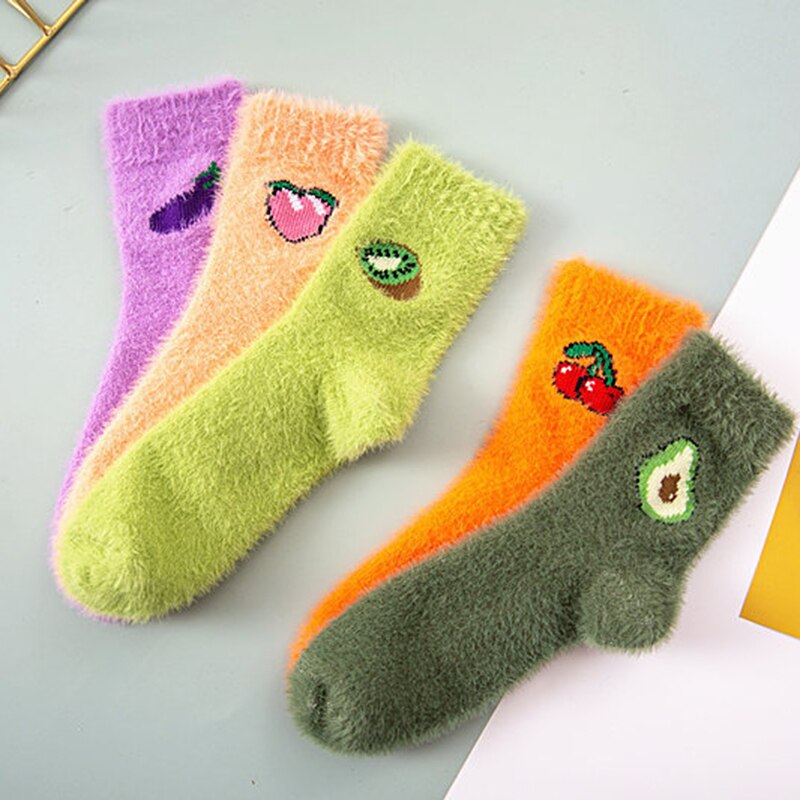 Zimowe grube skarpetki podłogowe z awokado nadruk z owocami dom śmieszne słodkie krótkie skarpetki damskie śliczne kolorowe wzorzyste skarpetki Sztuka aksamit