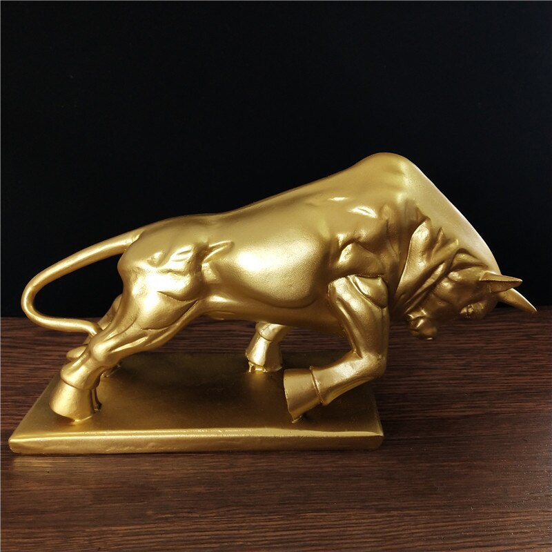 Gold Bull Statue Ornament Wall Street Cattle Sculpture Statue Charging Stock Market Resin Mascot Home Office Decoration