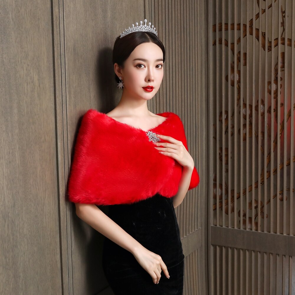 Rode Faux Fur Party Shawl Winter Warm Bridal Bolero Bruiloft Jas Bruiloft Diamanten Broche Bridal Wrap Party Cape