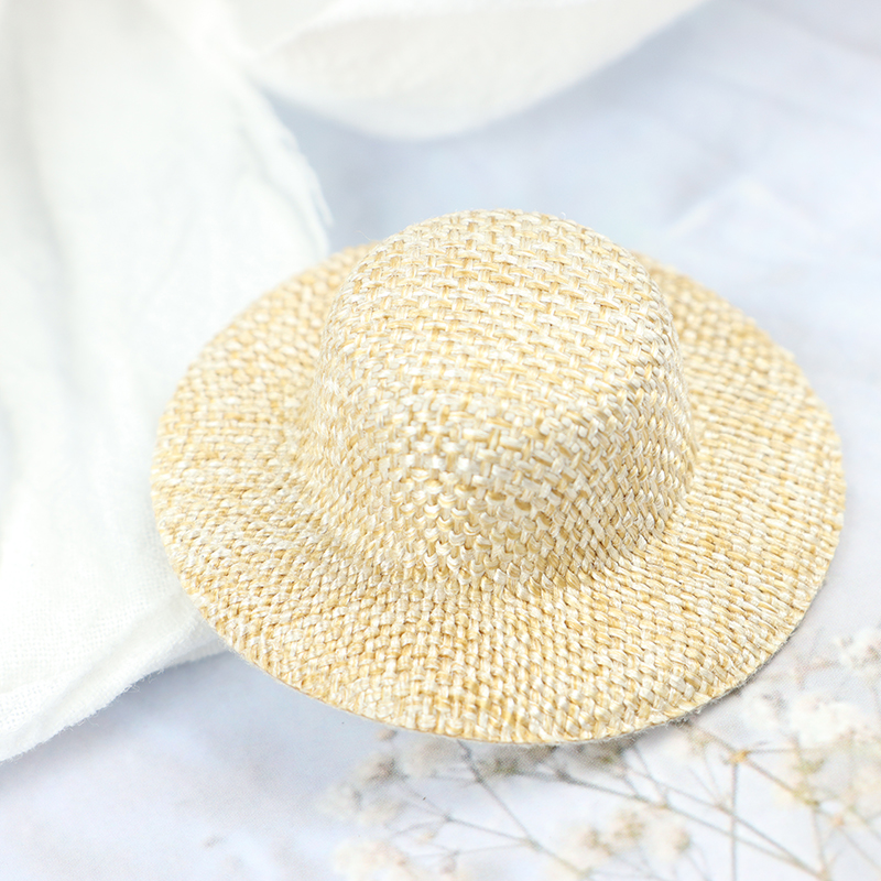 2Pcs Dollhouse Miniature Straw Hat Mini Doll Hat Doll House Ornament Hand Weaved