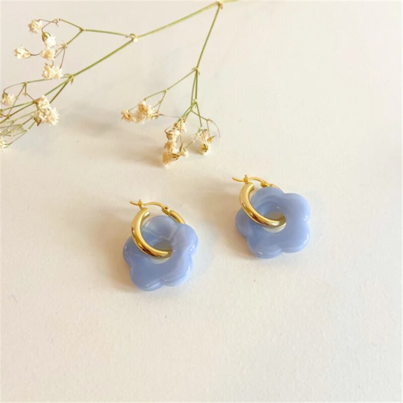 Retro Daisy Flower Resin Earrings Minimal Jewelry Neon Hollow Flower Blossom Acrylic Hoop Earrings Flower-shaped Resin Acetate