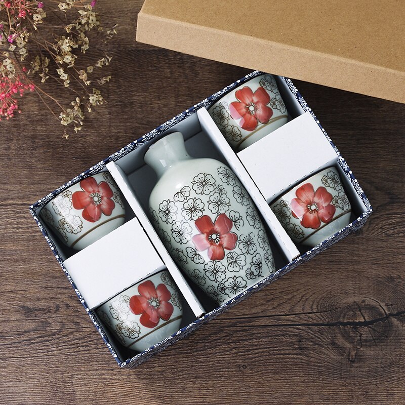 Japanese Style Vintage Blue and White Porcelain Wine Set Ceramic Hip Flasks Sake Cup Ceramic Crafts Home Wine Pot Tea Cup: And 4 Cups hongfugui