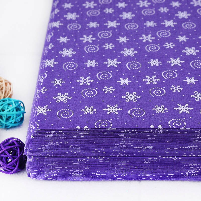 Fieltro morado de Color sólido de 1mm de grosor, 100% de poliéster, copos de nieve impresos, tela de fieltro artesanal, no tejida, suministros de decoración para el hogar