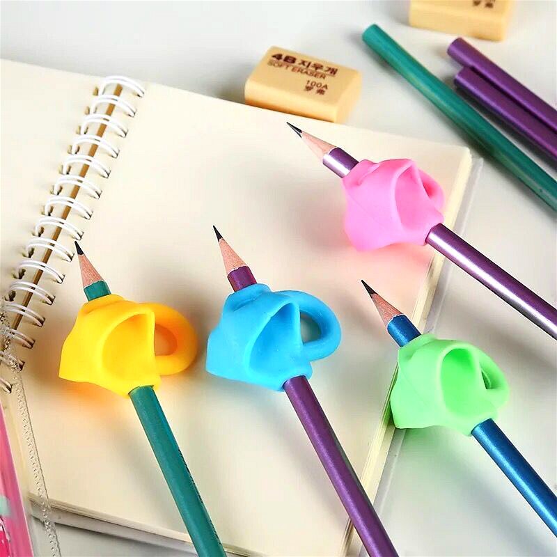 1 Pcs Kinderen Schrijven Potlood Pan Houder Kinderen Leren Briefpapier Set Practise Siliconen Pen Aid Grip Houdingscorrectie Apparaat