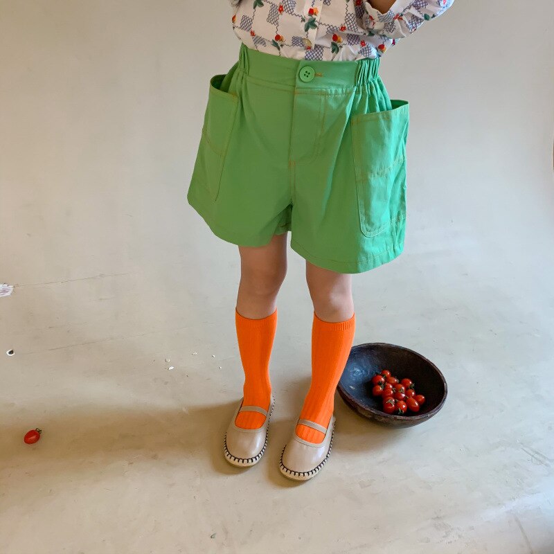 Pantalones cortos holgados de algodón para niñas, shorts informales con bolsillos grandes laterales, estilo coreano: green / 3T