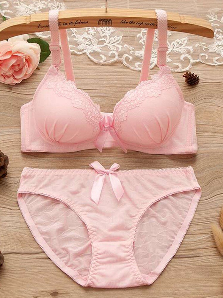 B Women Lace Padded Push Up No Steel Ring Small Chest Gathered Back Closure Adjustment Bow Adjusted-straps Bra Briefs Set: P / 85B