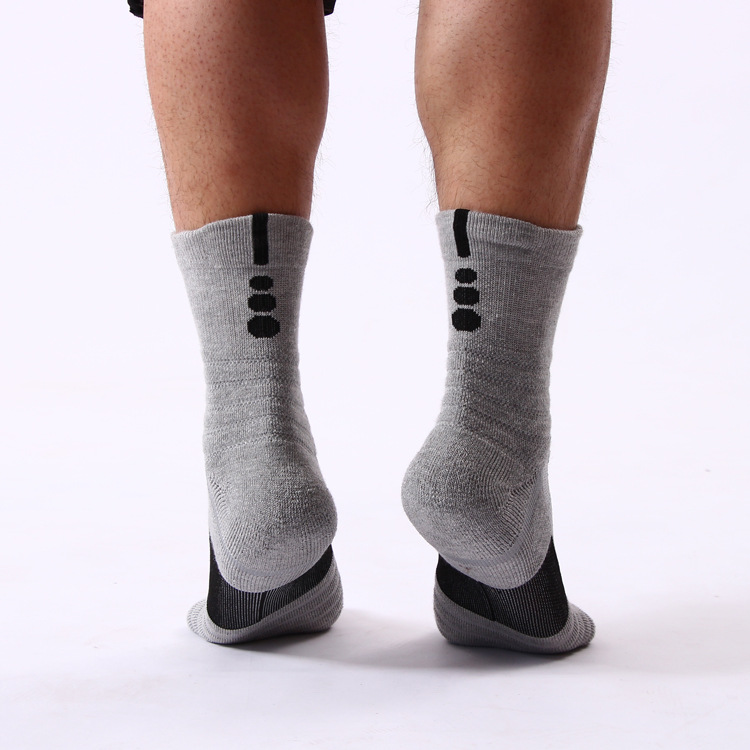 Komfortable Herren Basketball Sport Socken Elite Socken Verdicken Im Freien Sportlich Laufschuhe Socken