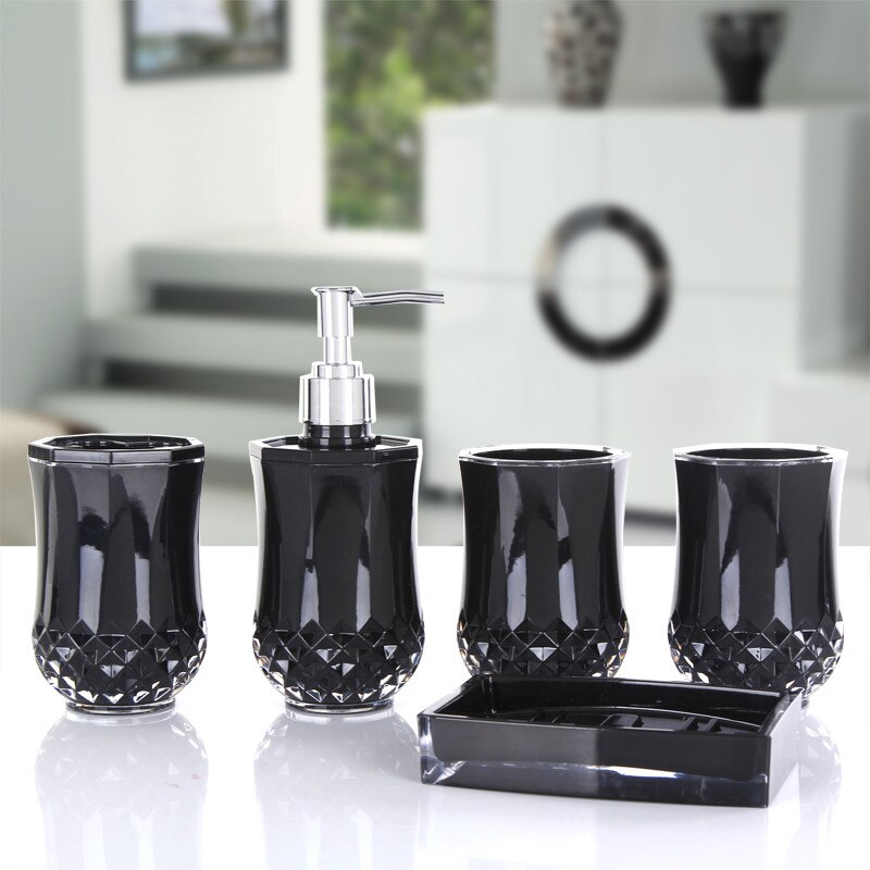 Badeværelse tilbehør sæt glas sæbe dispenser tandbørste holder gurgle kop sæbe fad bryllup badeværelse 5- dele produkter sæt: Sort