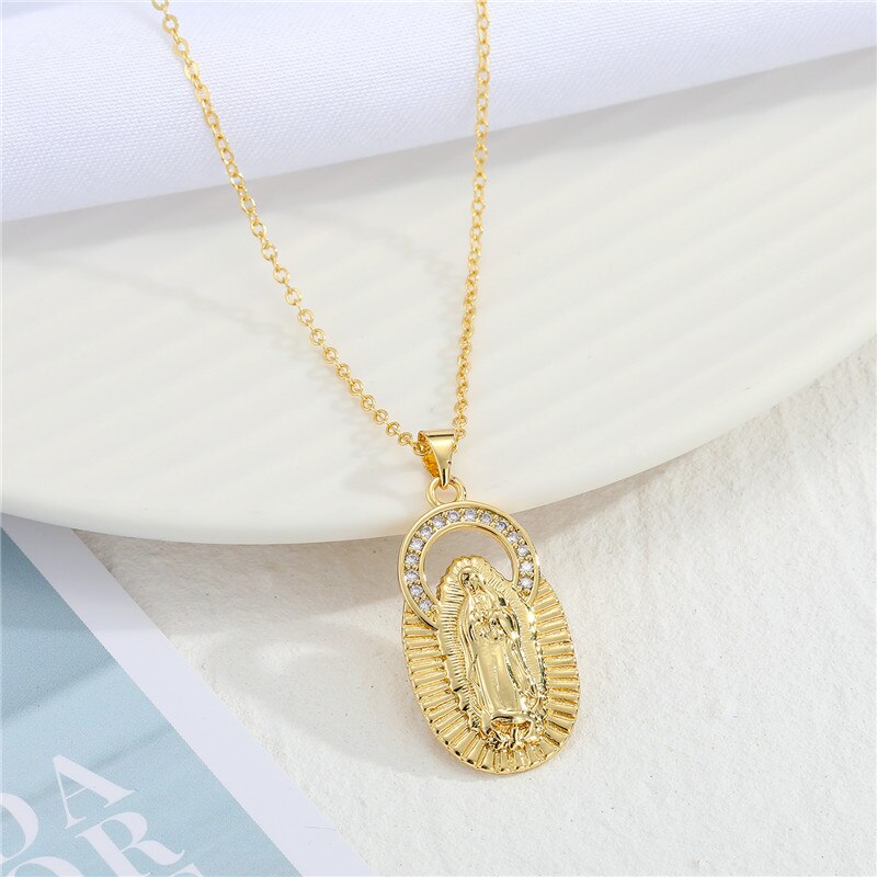 1 Pc Kleurrijke Maagd Maria Ketting Voor Vrouwen Sieraden Vintage Hollow Shiny Zirkoon Ronde Geometrische Hanger Sleutelbeen Keten N698-33: kong tuoyuan