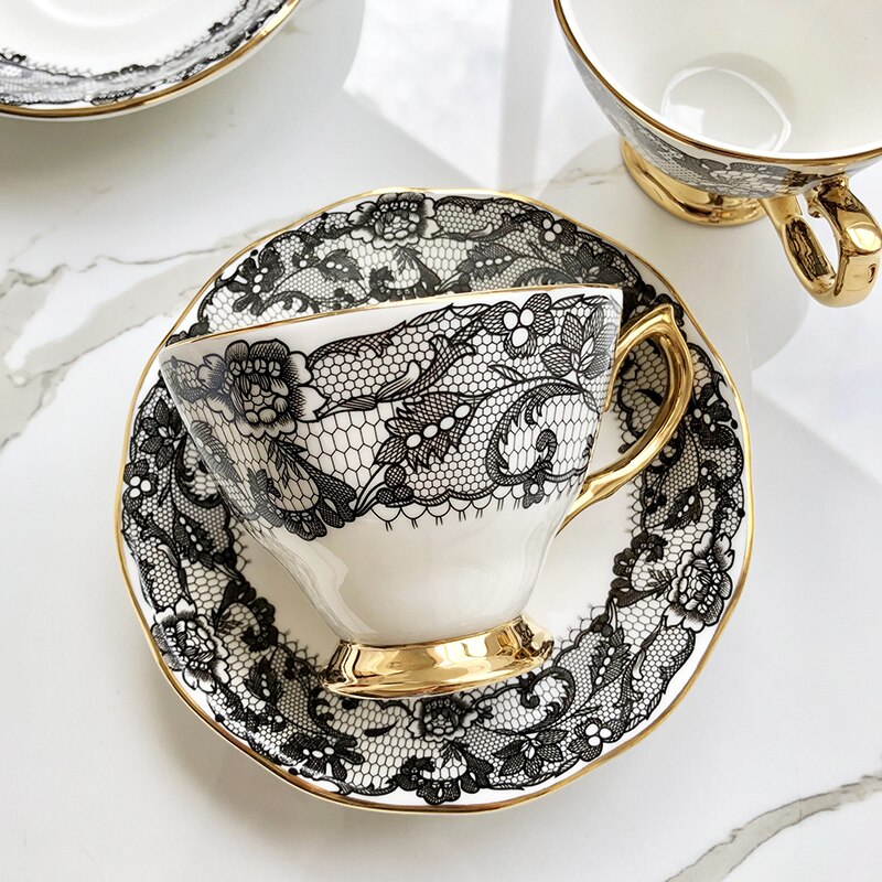 England Bone China Coffee Cup Saucer Set Luxury Afternoon Tea Party Ceramic Dessert plate Lace Porcelain Tea Cups: Cup and Saucer