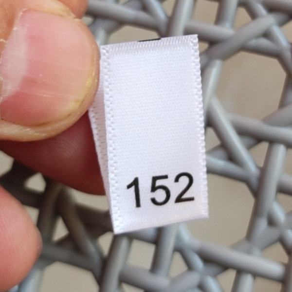 50 stks Satijn Maat Label voor baby 74 80 86 92 98 104 110 116 122 134 140 146 152 158 164 170 Print Sizing Labels: Goud