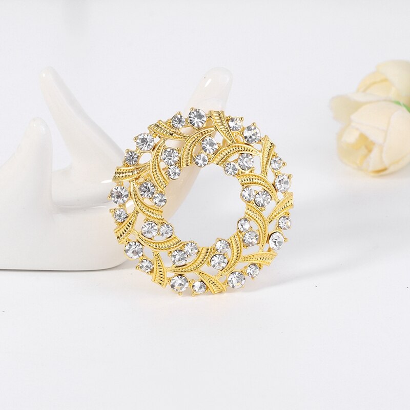 7Pcs Brooch Set - Butterfly Flower Wreath Scarf Buckle Ring Bouquet Clip for Women
