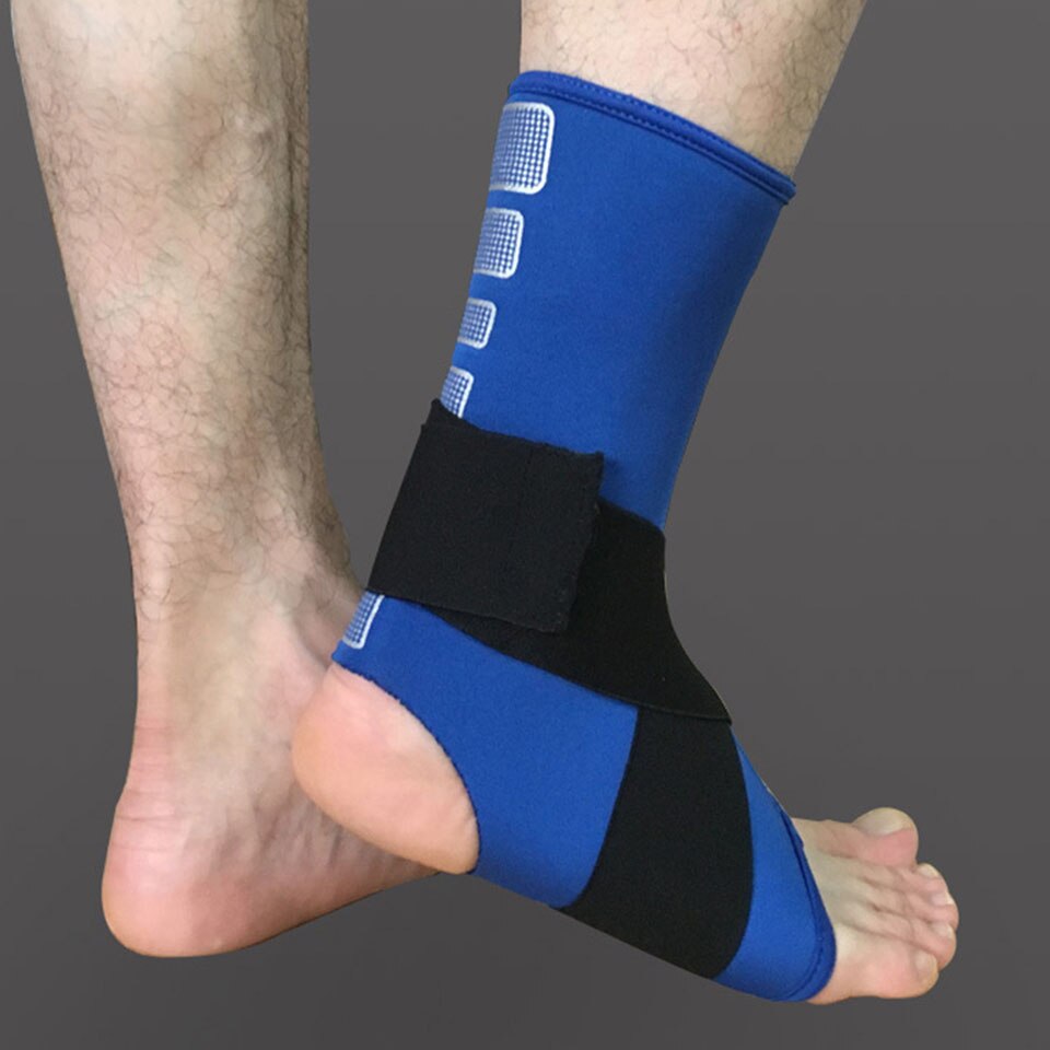 1 stk justerbar sportselastik ankelstøtte sportssikkerhed gym badminton basketball ankelstativ støtte fodpudebeskytter: Blå / L