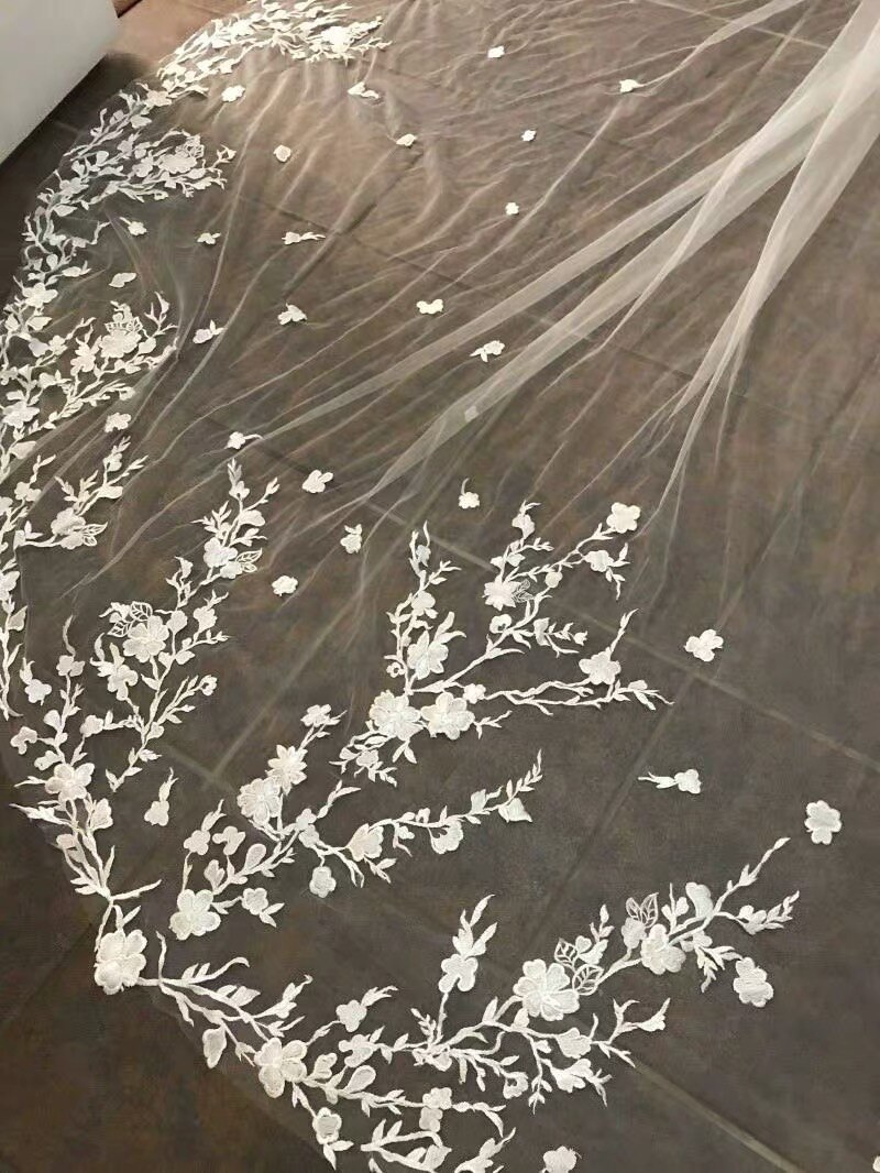 White Ivory Cathedral Wedding Veils Soft 3 M 4 M 5 M Lace Edge Long Bridal Veil with Comb Wedding Accessories Bride Wedding Veil