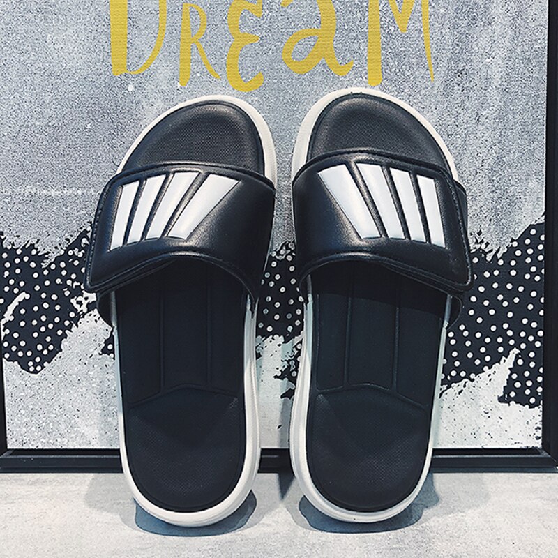 Men Casual Beach Shoes Black White Men Travel Slippers Beach Slippers Mens Comfortable Bathroom Slippers