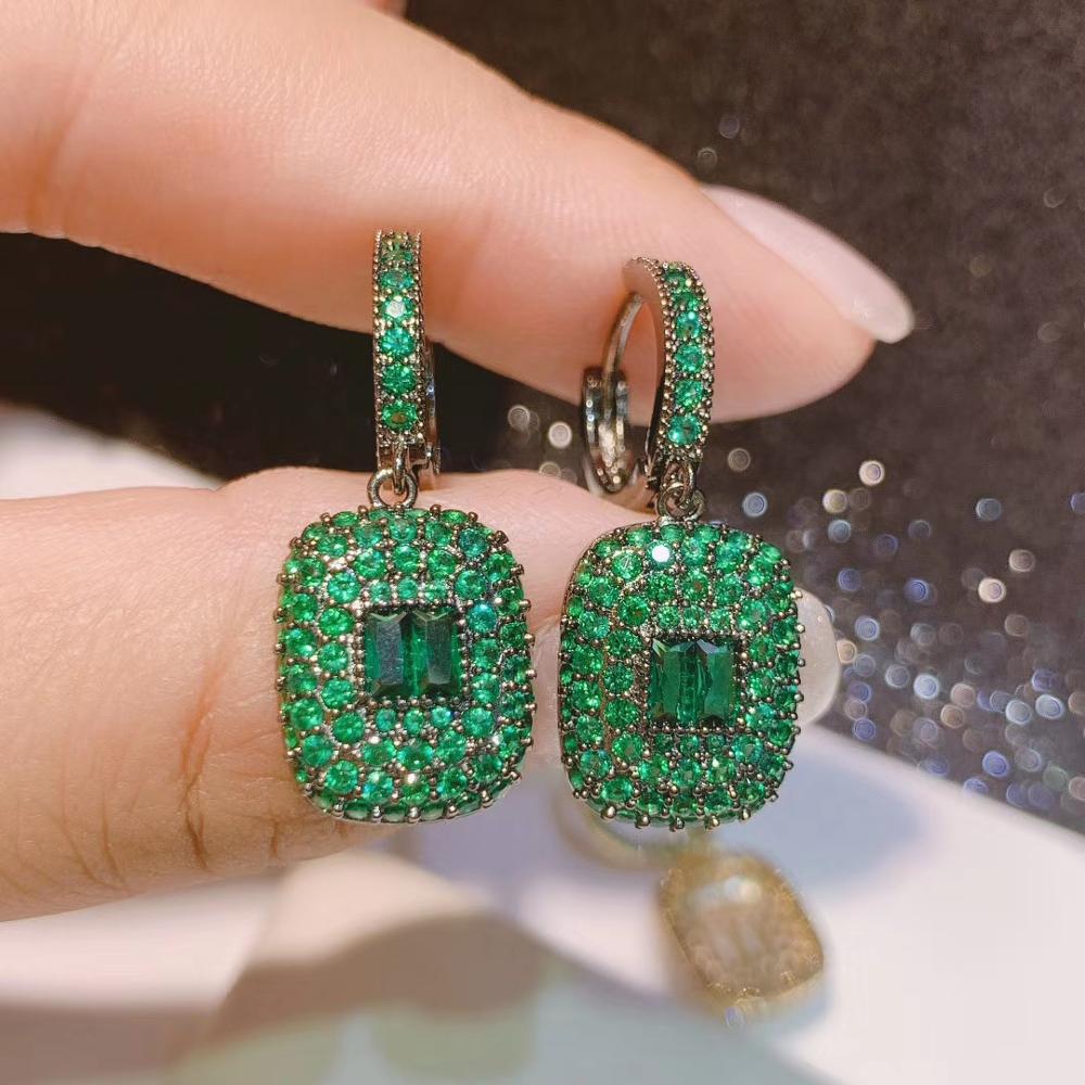 Famosa di Lusso di Alta Gioielli piazza CZ Orecchino ad anello per Le Donne Accessori Pieno di Zircone Cubico Orecchini pendientes mujer moda E9625: verde