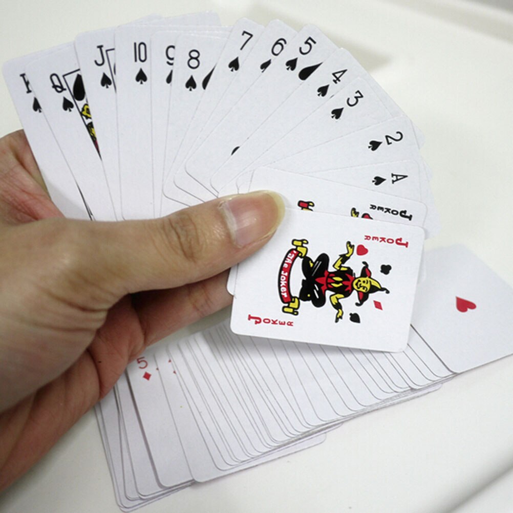 Draagbare Mini Speelkaarten Kleine Poker Interessante Speelkaart Bordspel Buiten Outdoor Reizen Mini Maat Poken 5.5*4cm