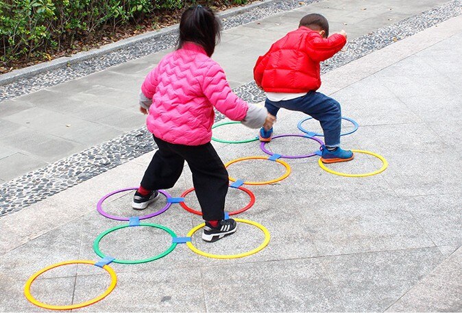 Jeu de bagues en plastique multicolores pour garçons et filles, anneaux et connecteurs pour usage intérieur ou extérieur, ensemble de jeu amusant